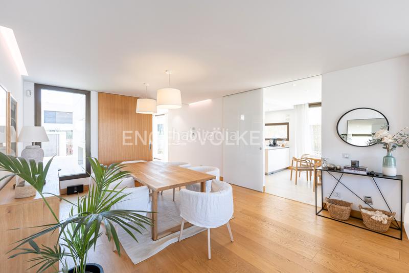 Foto aaf8a125-e860-472d-85fe-9e70757ca24e. Alquiler casa magnífico chalet en alquiler en satélites en Majadahonda