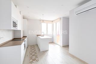 Lloguer Apartament a Cuatro Caminos - Azca. Piso a estrenar con terraza en azca