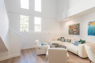 Apartament a Cortes-Huertas. Exclusivo apartamento de lujo a estrenar en paseo del prado