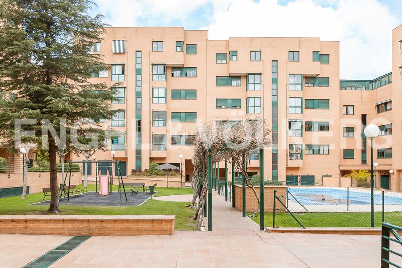Foto 3e254076-e51a-44f6-8623-a86b5f68ab1a. Lloguer apartament amb calefacció aparcament piscina a Madrid