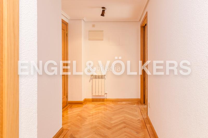 Foto 493c1158-1edb-426c-ac34-1794ecea2c3d. Lloguer apartament amb calefacció aparcament piscina a Madrid