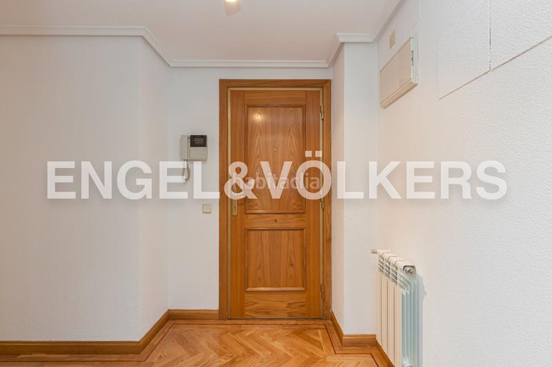 Foto 6a54a165-99ae-4d37-a55a-3acbbb4ecd8c. Lloguer apartament amb calefacció aparcament piscina a Madrid