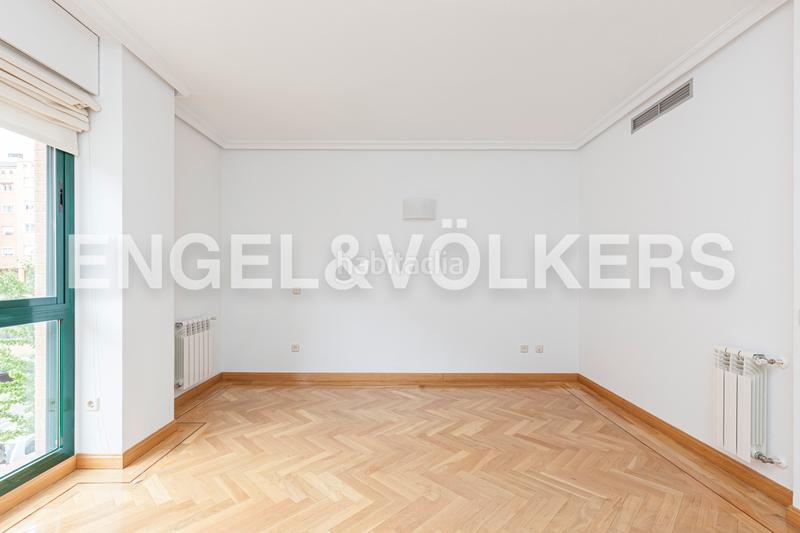 Foto caf16d50-515d-458a-8327-6543bde046e8. Lloguer apartament amb calefacció aparcament piscina a Madrid