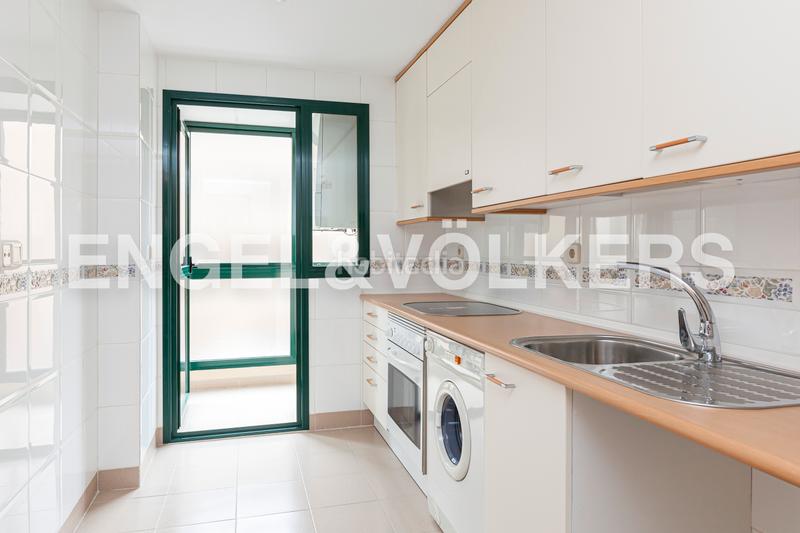 Foto ce22032c-7eff-465d-a01c-ee8692358846. Lloguer apartament amb calefacció aparcament piscina a Madrid