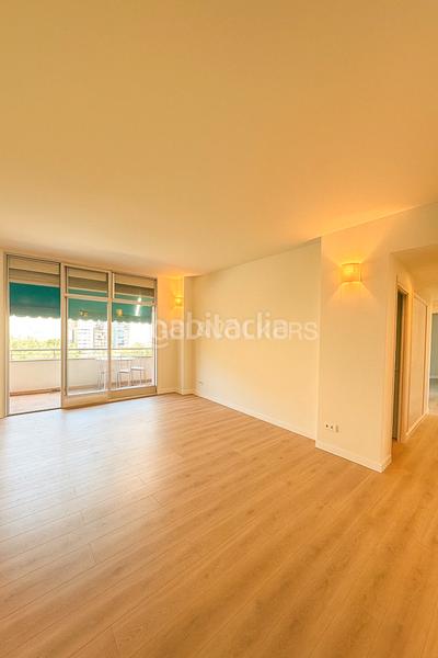 Foto 35228797-a857-4fca-a282-1f87c5161042. Alquiler apartamento piso amplio y luminoso, tres dormitorios y trastero en Costillares. en Madrid