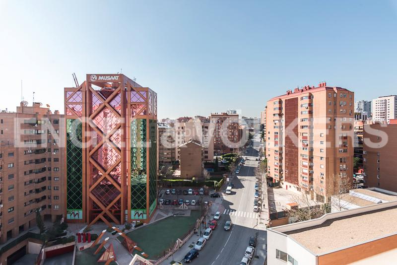 Foto 3dde5999-b18d-477e-af8f-e1095a05549b. Alquiler apartamento piso amplio y luminoso, tres dormitorios y trastero en Costillares. en Madrid