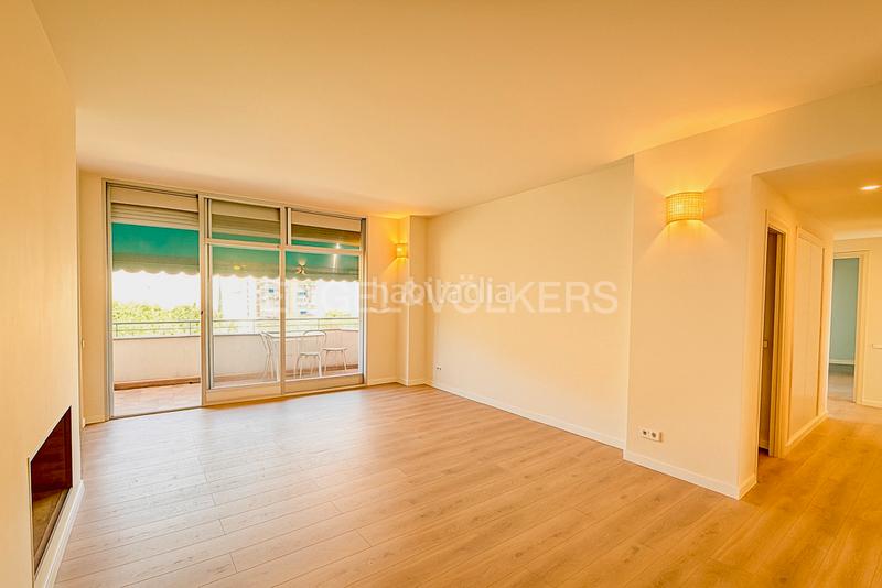 Foto 8fb0657f-8f34-4e46-bede-d2f633fddc83. Alquiler apartamento piso amplio y luminoso, tres dormitorios y trastero en Costillares. en Madrid