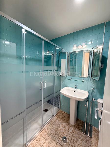 Foto beb74efc-25ae-4f95-9231-779cdc31e33b. Alquiler apartamento piso amplio y luminoso, tres dormitorios y trastero en Costillares. en Madrid