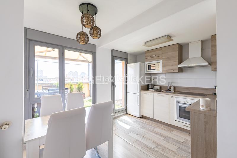 Foto c4de21d2-c3f5-47d8-bac8-73d971447913. Ático exclusivo atico reformado con terraza en Las Tablas en Madrid
