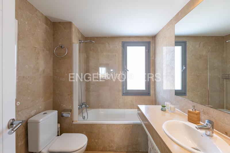 Foto cefa2fbd-1ccd-4d70-a57d-4447471a224a. Ático exclusivo atico reformado con terraza en Las Tablas en Madrid