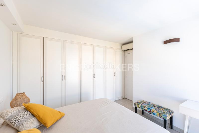Foto f3ab70b9-a10a-49be-8bd2-079e372cba02. Ático exclusivo atico reformado con terraza en Las Tablas en Madrid
