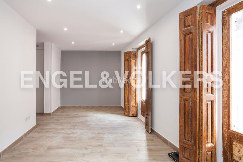 Foto 4d1bfe47-0904-4d1a-a0cf-150b1e302b59. Alquiler apartamento exclusivo apartamento histórico modernizado en Sol, lujo urbano y confort en el corazón cultural de la ciudad en Madrid
