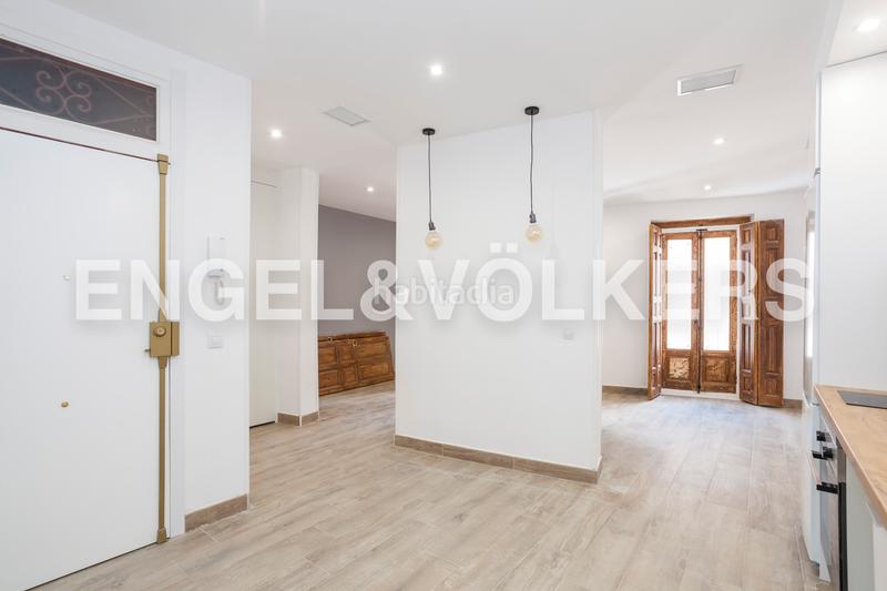 Foto 65978b45-0fb8-4a25-9b32-f1a0f547c87a. Alquiler apartamento exclusivo apartamento histórico modernizado en Sol, lujo urbano y confort en el corazón cultural de la ciudad en Madrid