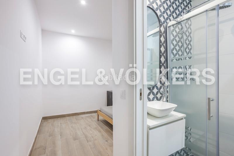 Foto 8bb04c3c-c700-42db-8db7-080cb5be7db6. Alquiler apartamento exclusivo apartamento histórico modernizado en Sol, lujo urbano y confort en el corazón cultural de la ciudad en Madrid