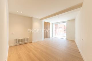 Lloguer Apartament a Almagro. Piso  de 3 dormitorios y 3 baños con  reforma a estrenar y  terr