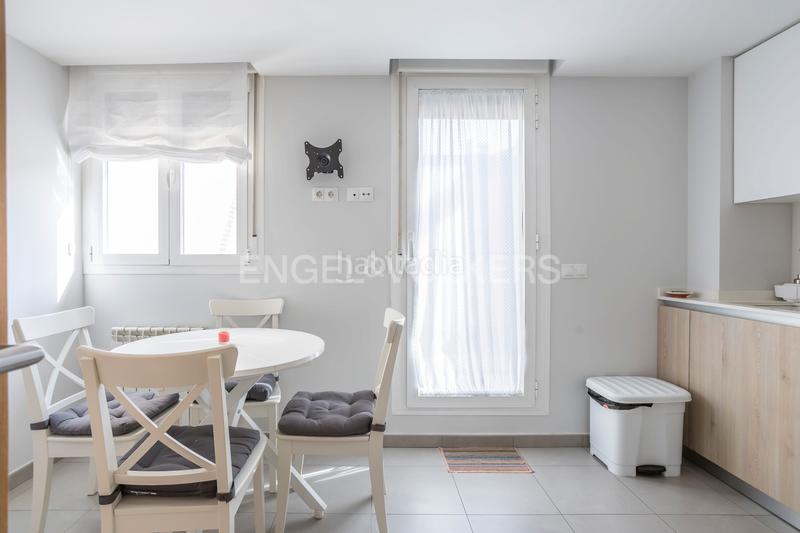 Foto 0a9d5c04-a7fb-4c46-b5f2-4fa2e1df1c83. Alquiler ático piso con terraza, piscina, garaje y trastero en Madrid
