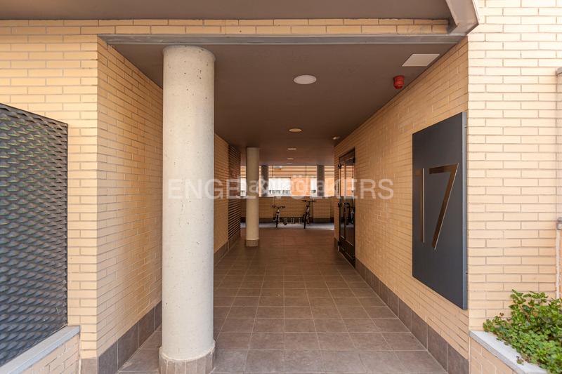 Foto 1339d673-6f9d-4f68-812b-5da85504ce7c. Alquiler ático piso con terraza, piscina, garaje y trastero en Madrid