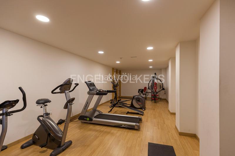 Foto 3c7e38e9-1586-4ec0-b1a4-3a4f15b84f1f. Alquiler ático piso con terraza, piscina, garaje y trastero en Madrid