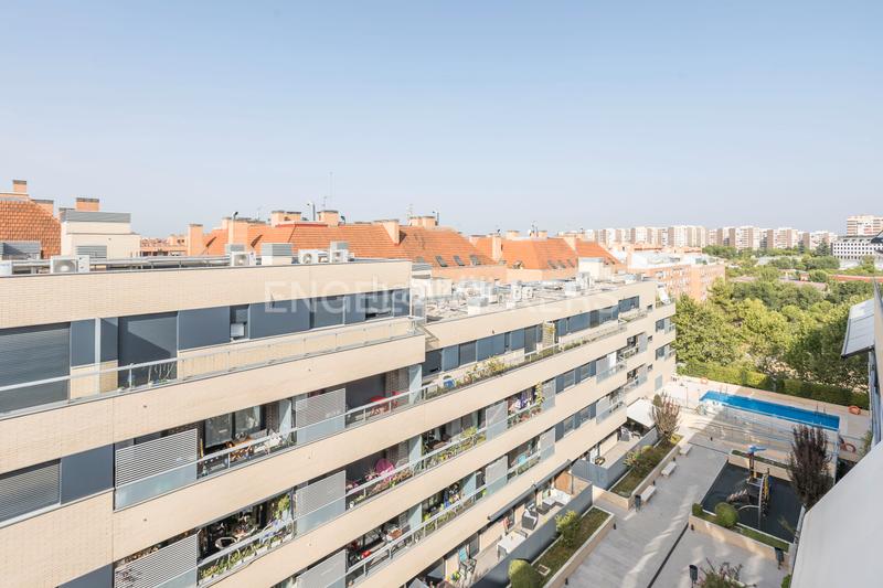 Foto 6907bea2-b888-4db3-a383-0fb956169dab. Alquiler ático piso con terraza, piscina, garaje y trastero en Madrid