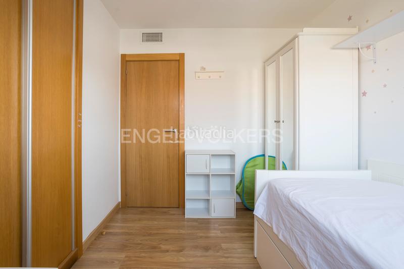 Foto 7028fba1-b0d2-4748-a07b-db0b712619ef. Alquiler ático piso con terraza, piscina, garaje y trastero en Madrid