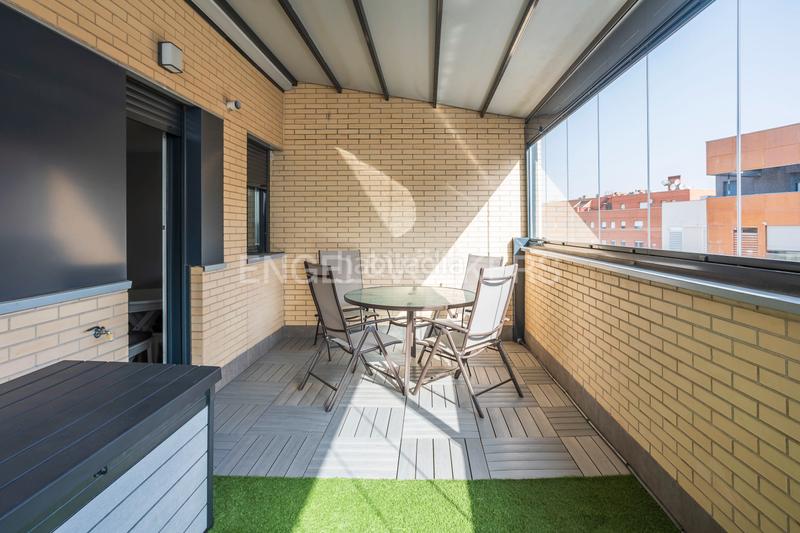 Foto 9f162490-ce38-4650-9dfb-412b861e6fc8. Alquiler ático piso con terraza, piscina, garaje y trastero en Madrid