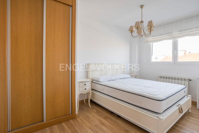 Foto aefc9e6e-3557-4742-aa39-16e986f9f70a. Alquiler ático piso con terraza, piscina, garaje y trastero en Madrid