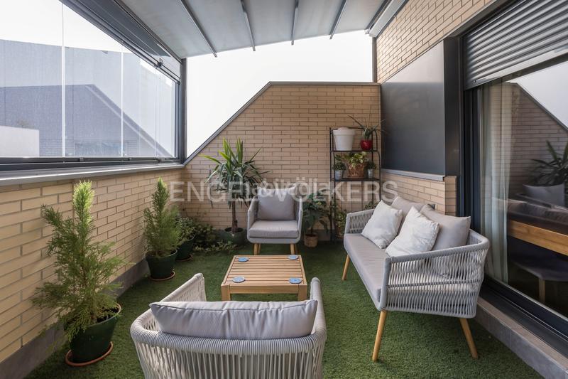 Foto e340ba43-22c7-4002-bed6-d82d25350e14. Alquiler ático piso con terraza, piscina, garaje y trastero en Madrid