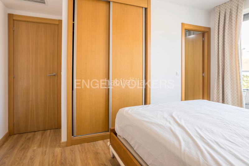 Foto fb8cf615-f7fc-42b7-81fa-9ec891a42efd. Alquiler ático piso con terraza, piscina, garaje y trastero en Madrid