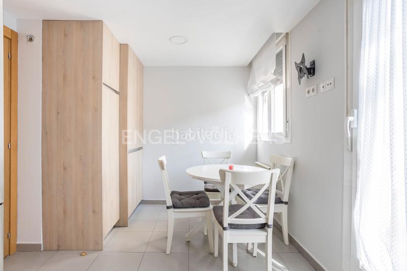Foto fe5a455f-a9e5-408c-8b74-c7379b7948f8. Alquiler ático piso con terraza, piscina, garaje y trastero en Madrid