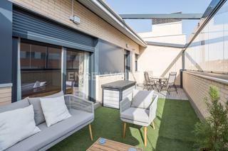 Lloguer Àtic a Almenara-Ventilla. Piso con terraza, piscina, garaje y trastero