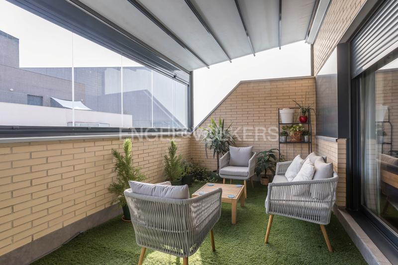 Foto 375ff963-b2c1-42e7-9be7-d5118844fd78. Miete dachwohnung mit heizung parking pool in Almenara-Ventilla Madrid