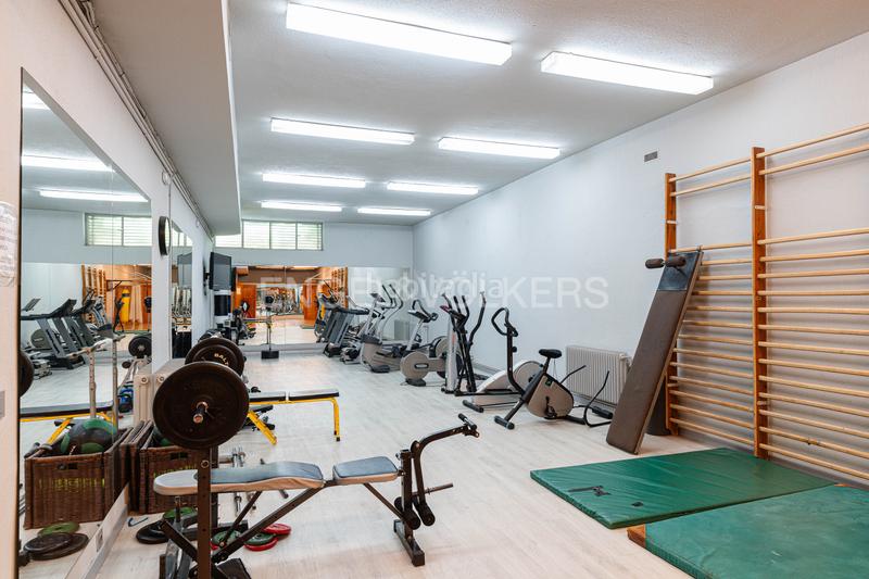 Foto 1947557d-b845-4653-8abb-f8f850093f4b. Maison avec chauffage parking piscine dans urbanización La Moraleja La Moraleja