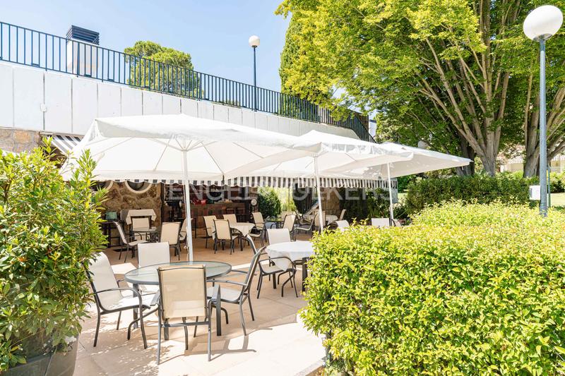 Foto 1ccb544e-08ed-4381-ba57-5b3f8ebda1f2. Maison avec chauffage parking piscine dans urbanización La Moraleja La Moraleja