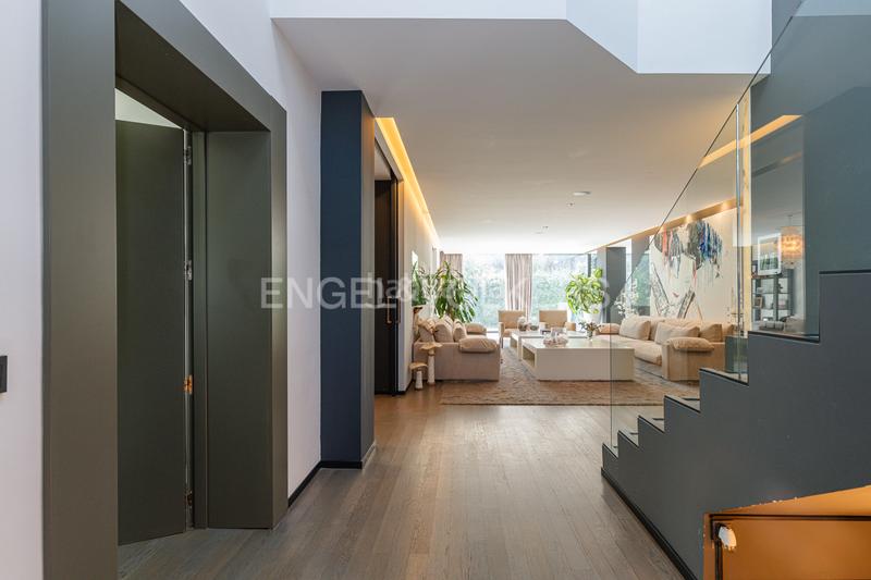 Foto 23b4edf4-6ad0-4610-acd0-543e553f24c4. Maison avec chauffage parking piscine dans urbanización La Moraleja La Moraleja