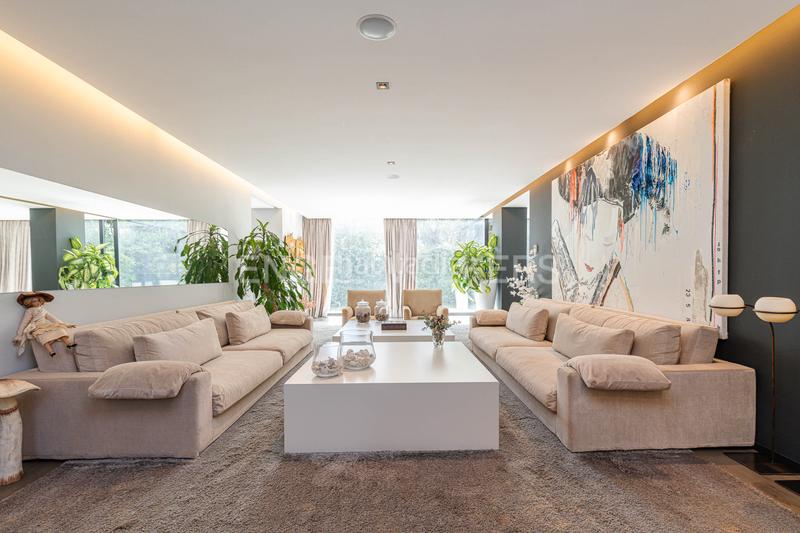 Foto 3e490791-214a-44a8-99f2-a06e0a77c98a. Maison avec chauffage parking piscine dans urbanización La Moraleja La Moraleja