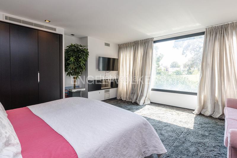 Foto 3fe5a94c-631c-4094-9987-947302f84937. Maison avec chauffage parking piscine dans urbanización La Moraleja La Moraleja