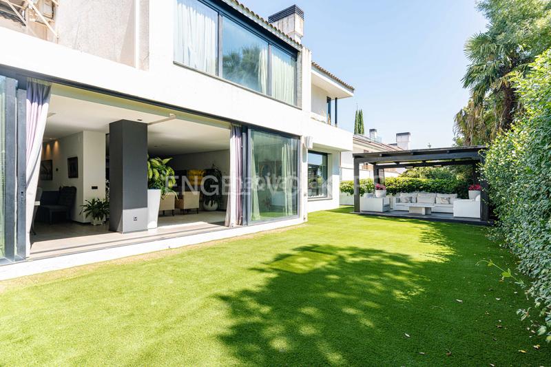 Foto 6ad5e01a-f54b-4830-bbe9-288d2a0ca859. Maison avec chauffage parking piscine dans urbanización La Moraleja La Moraleja