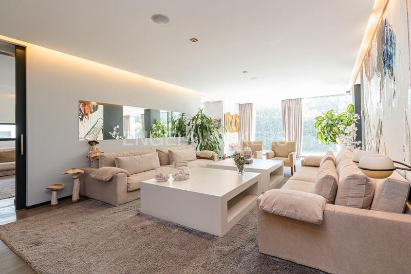 Foto 72913fc2-14f2-4ab5-ae40-796fe1d82b45. Maison avec chauffage parking piscine dans urbanización La Moraleja La Moraleja