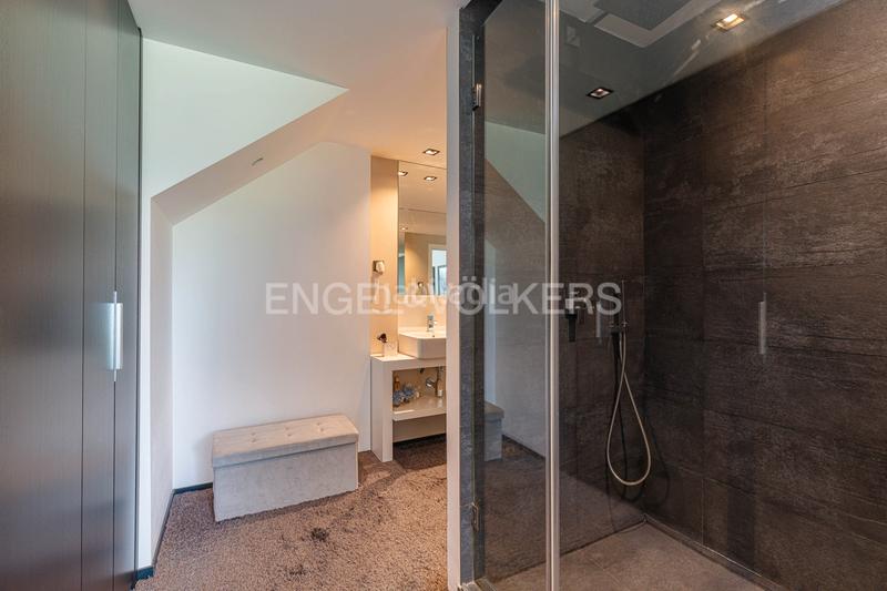 Foto 8b4e1e74-2a1e-45da-a7a1-0da71aa1bf17. Maison avec chauffage parking piscine dans urbanización La Moraleja La Moraleja