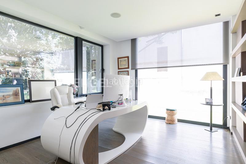 Foto 8d60d638-447d-4ecd-aad9-69a32d8a3082. Maison avec chauffage parking piscine dans urbanización La Moraleja La Moraleja