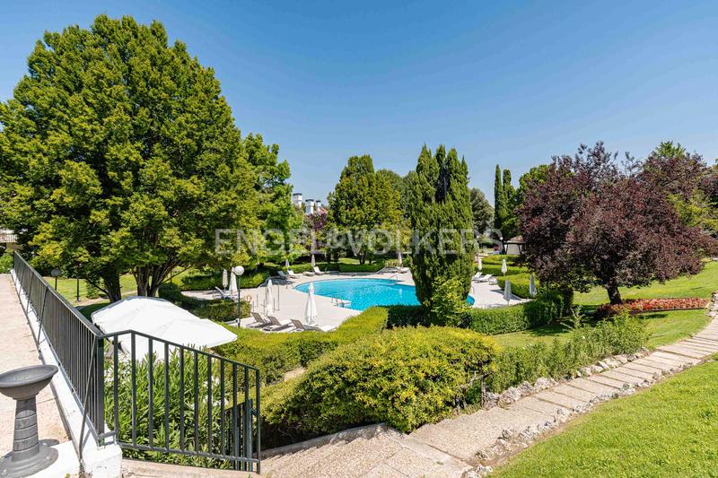 Foto a9d16964-d482-4fdf-8205-3b5c2c4947e5. Maison avec chauffage parking piscine dans urbanización La Moraleja La Moraleja