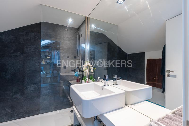 Foto c88de5ee-230f-4c8b-a97b-373159e7c07d. Maison avec chauffage parking piscine dans urbanización La Moraleja La Moraleja