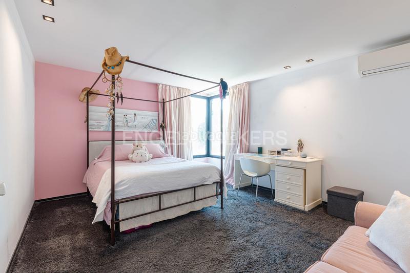 Foto e17070f1-2590-4535-a575-b191000c75f0. Maison avec chauffage parking piscine dans urbanización La Moraleja La Moraleja