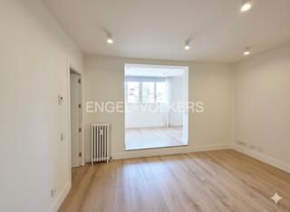 Lloguer Apartament a Vallehermoso. Luminoso y moderno piso de 2 dormitorios en chamberí