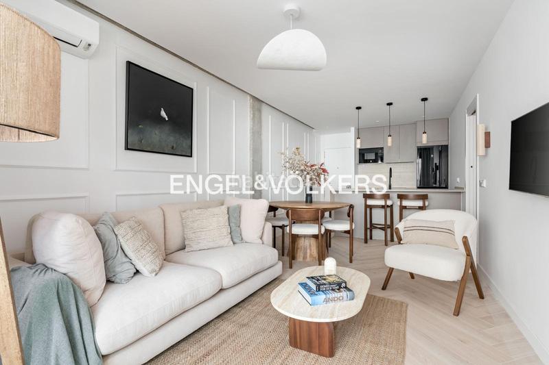 Foto 283c1a2c-df6c-46fd-a1ef-096b8b3c3b42. Piccolo appartamento con riscaldamento in Recoletos Madrid