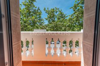 Apartament a Ibiza. Precioso piso de tres habitaciones y vistas abiertas frente al r