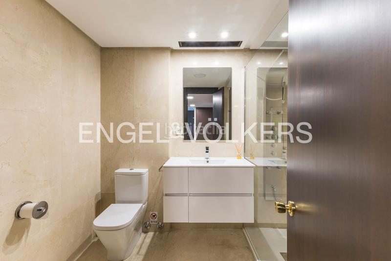 Foto 07bc45a0-7a16-4104-9403-cd23411a8b97. Lloguer apartament amb calefacció aparcament a Castellana Madrid