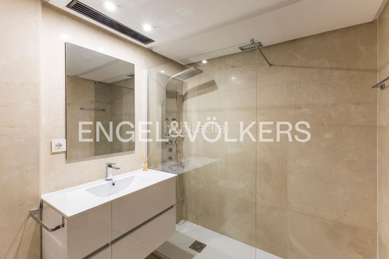 Foto 6383ec66-6ead-4bf6-a354-f105521b0959. Lloguer apartament amb calefacció aparcament a Castellana Madrid