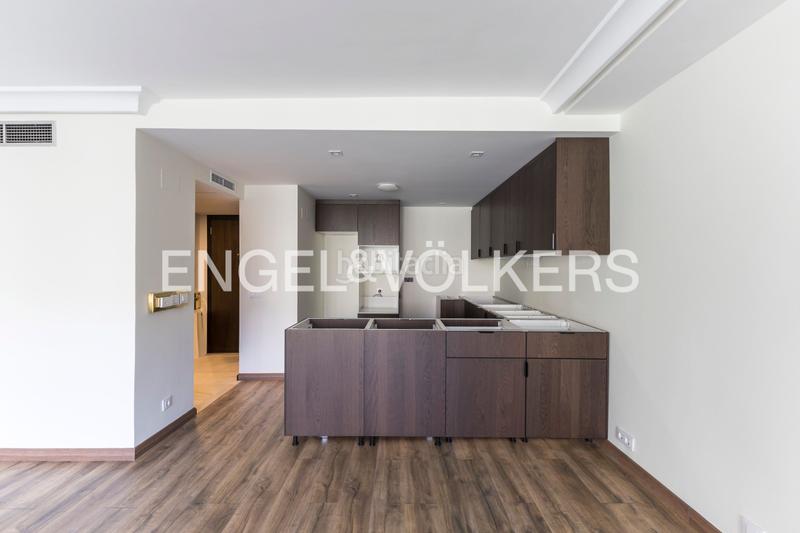 Foto 7f54d1b2-e33d-4b46-85ef-451ef073a510. Lloguer apartament amb calefacció aparcament a Castellana Madrid