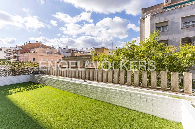 Foto 84c96a28-52d7-44d3-ae16-6ab4c13dd5d1. Lloguer apartament amb calefacció aparcament a Castellana Madrid